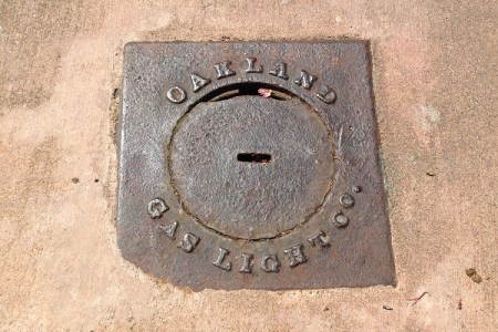 oakland-gas-light.jpg